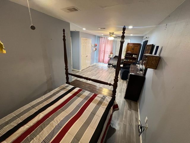 221 Calloway Street, Houston, TX 77029