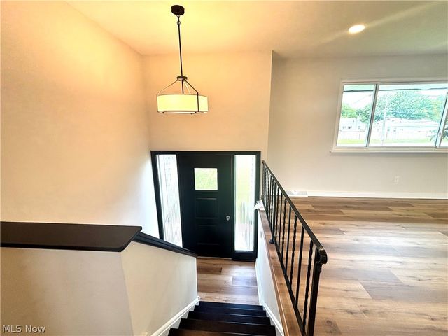 21113 Willow Lane, Strongsville, OH 44149