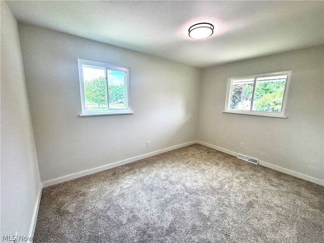 21113 Willow Lane, Strongsville, OH 44149