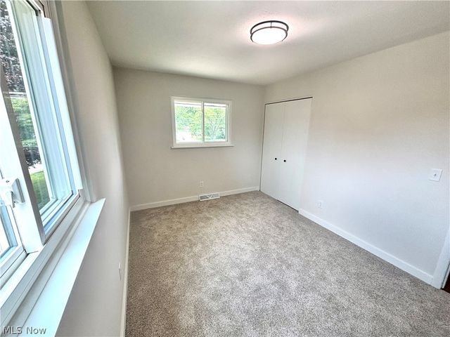 21113 Willow Lane, Strongsville, OH 44149
