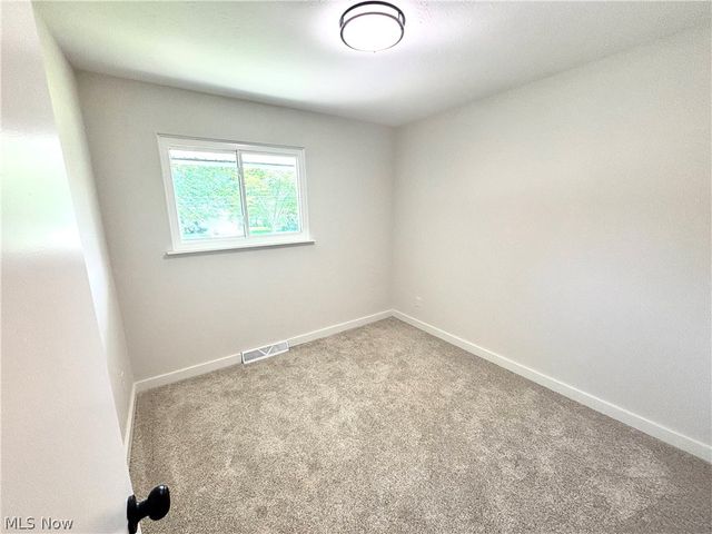 21113 Willow Lane, Strongsville, OH 44149