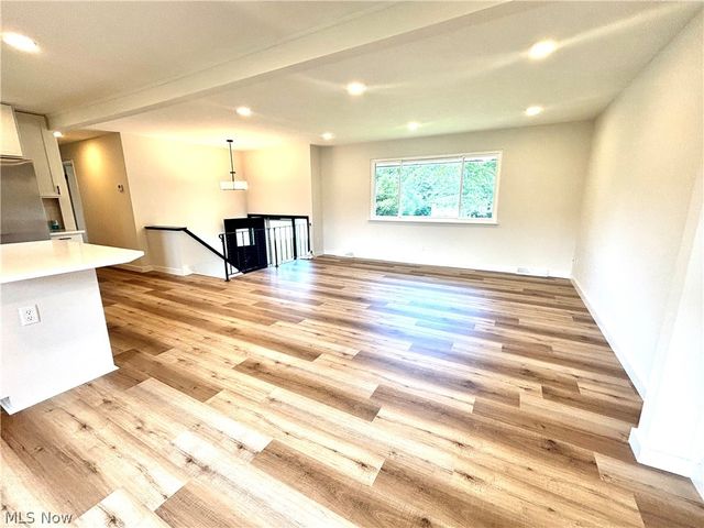 21113 Willow Lane, Strongsville, OH 44149