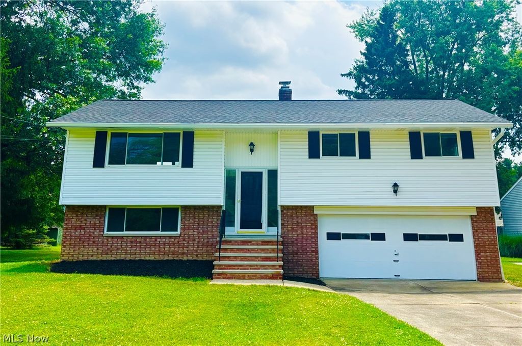 21113 Willow Lane, Strongsville, OH 44149