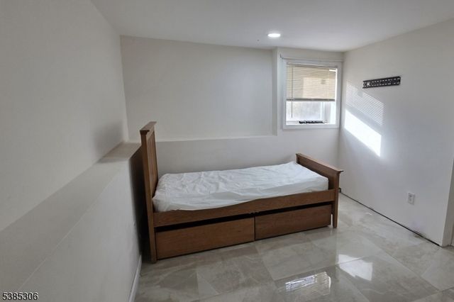 212 Route 23, Hamburg Boro, NJ 07419