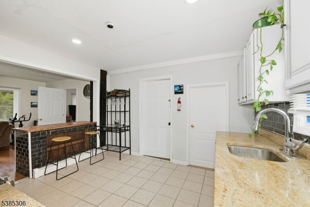 212 Route 23, Hamburg Boro, NJ 07419