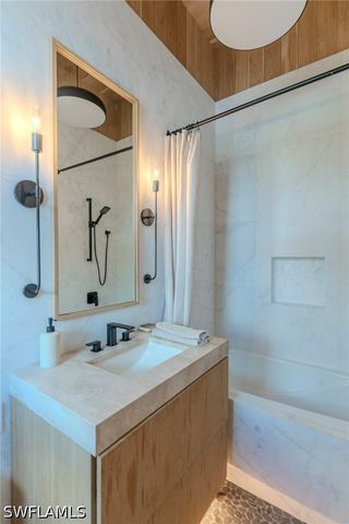 1100 Sandpiper ST, Naples, FL 34102