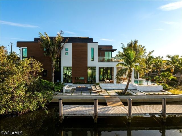 1100 Sandpiper ST, Naples, FL 34102
