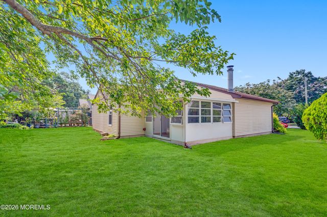 17 Seaview Avenue, Brick, NJ 08723