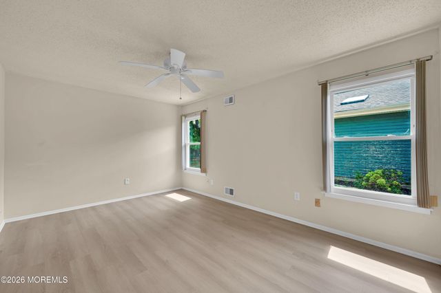 17 Seaview Avenue, Brick, NJ 08723