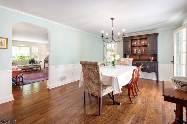 957 Willow Grove Rd, Westfield Town, NJ 07090