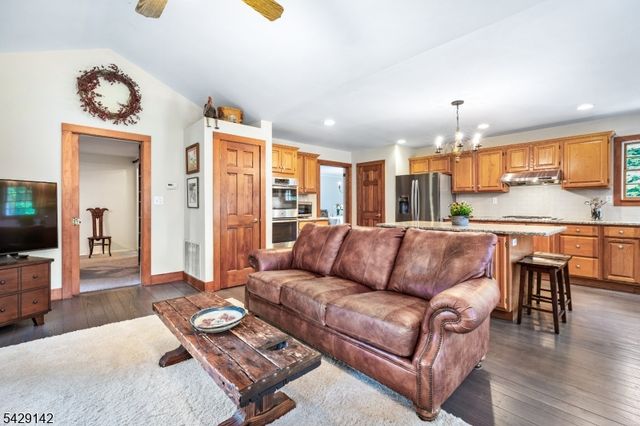 957 Willow Grove Rd, Westfield Town, NJ 07090