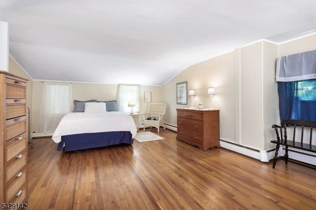957 Willow Grove Rd, Westfield Town, NJ 07090