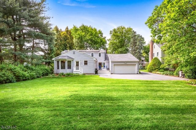 957 Willow Grove Rd, Westfield Town, NJ 07090