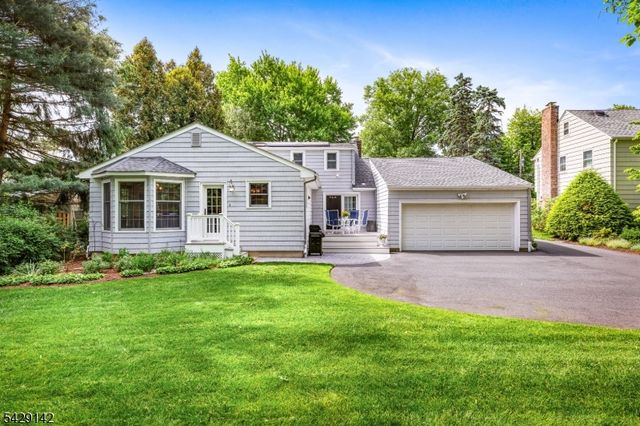 957 Willow Grove Rd, Westfield Town, NJ 07090