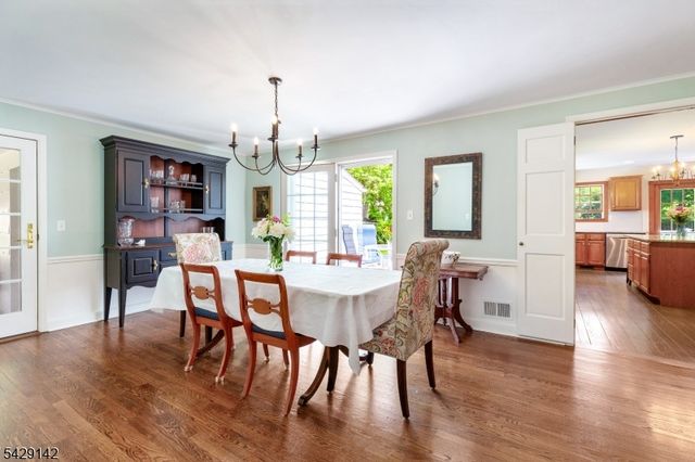 957 Willow Grove Rd, Westfield Town, NJ 07090
