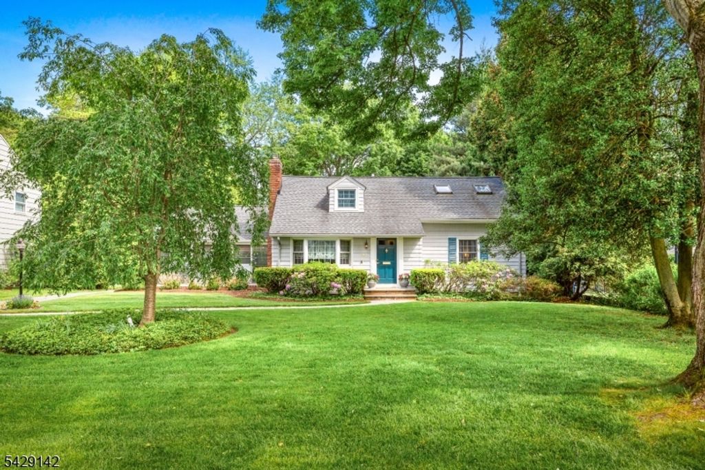 957 Willow Grove Rd, Westfield Town, NJ 07090