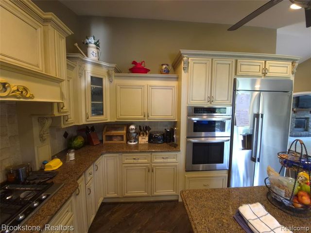 5910 Spring Valley Lane, Dryden, MI 48428