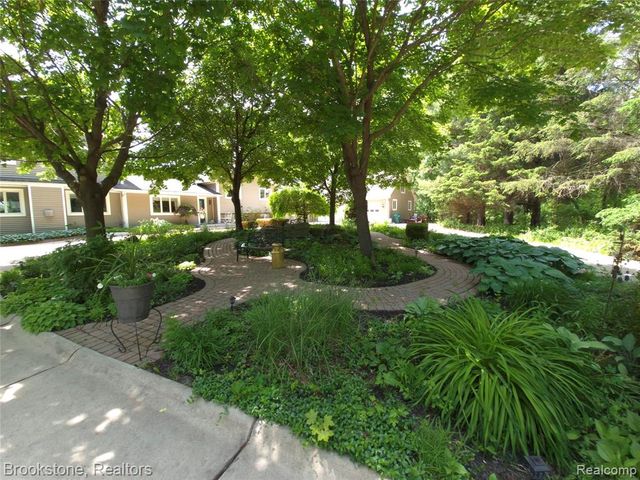 5910 Spring Valley Lane, Dryden, MI 48428
