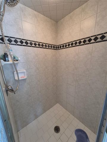 5910 Spring Valley Lane, Dryden, MI 48428