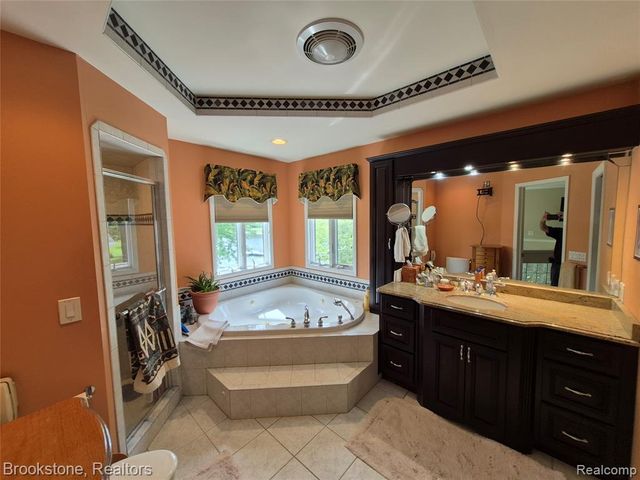 5910 Spring Valley Lane, Dryden, MI 48428