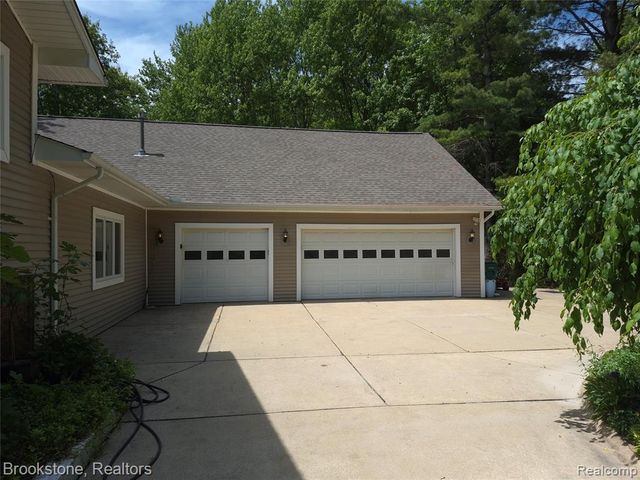 5910 Spring Valley Lane, Dryden, MI 48428