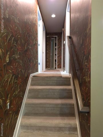 5910 Spring Valley Lane, Dryden, MI 48428