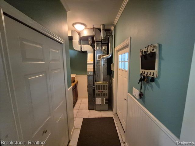 5910 Spring Valley Lane, Dryden, MI 48428