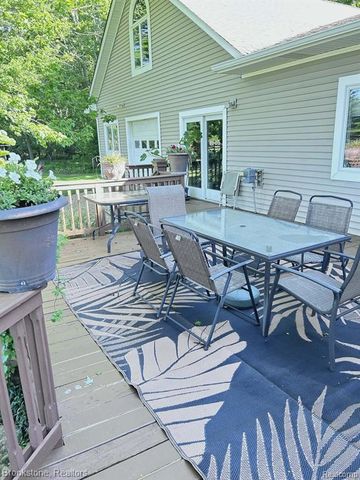 5910 Spring Valley Lane, Dryden, MI 48428