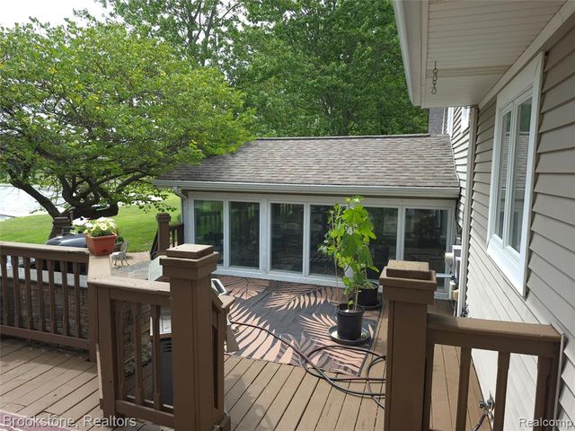 5910 Spring Valley Lane, Dryden, MI 48428