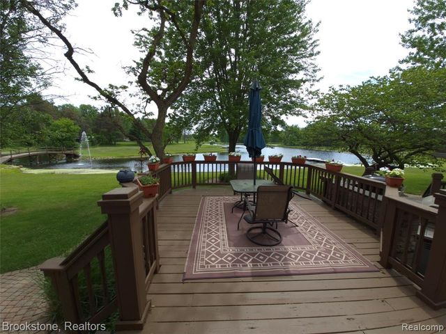 5910 Spring Valley Lane, Dryden, MI 48428