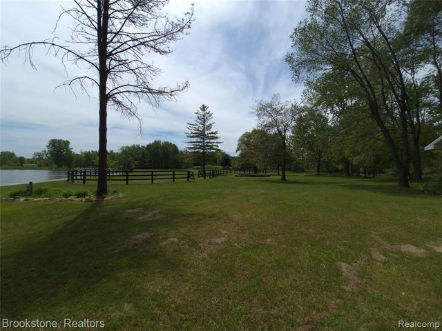 5910 Spring Valley Lane, Dryden, MI 48428