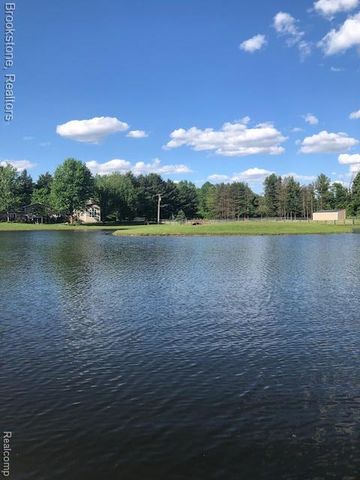 5910 Spring Valley Lane, Dryden, MI 48428