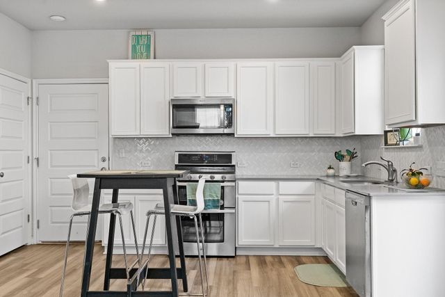 8002 Mandela BND, Austin, TX 78744