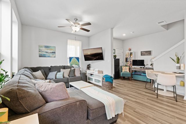 8002 Mandela BND, Austin, TX 78744