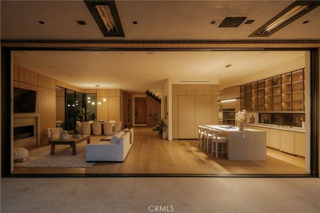 14758 Morrison Street, Sherman Oaks, CA 91403
