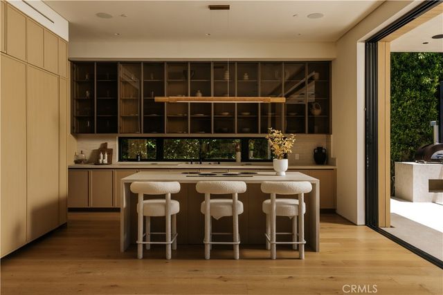 14758 Morrison Street, Sherman Oaks, CA 91403