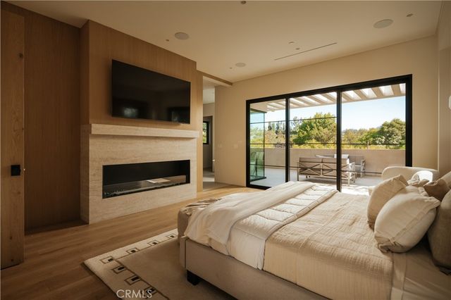 14758 Morrison Street, Sherman Oaks, CA 91403