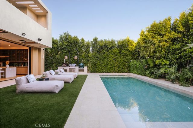 14758 Morrison Street, Sherman Oaks, CA 91403