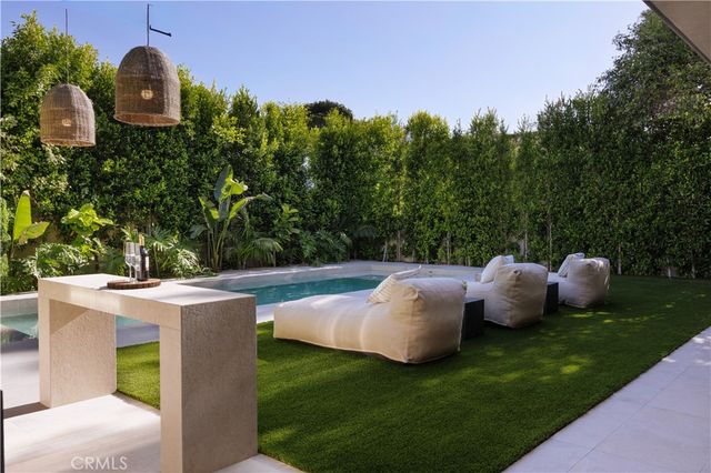 14758 Morrison Street, Sherman Oaks, CA 91403
