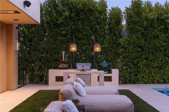 14758 Morrison Street, Sherman Oaks, CA 91403