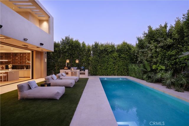 14758 Morrison Street, Sherman Oaks, CA 91403