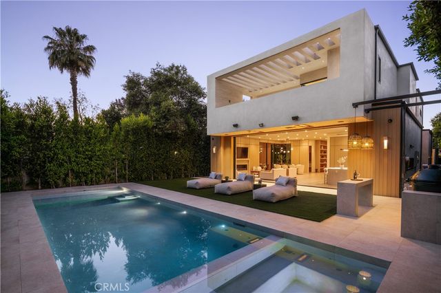 14758 Morrison Street, Sherman Oaks, CA 91403