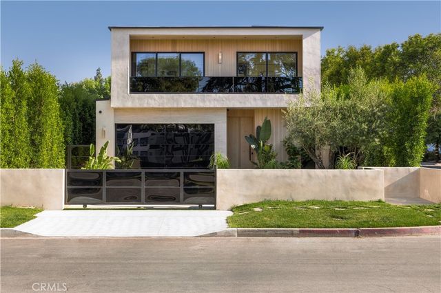 14758 Morrison Street, Sherman Oaks, CA 91403