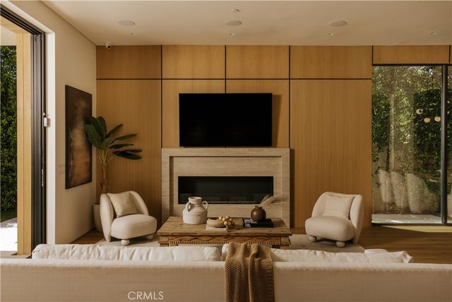 14758 Morrison Street, Sherman Oaks, CA 91403