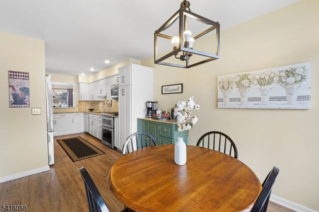 16 Riggs Ct, Bernards Twp., NJ 07920