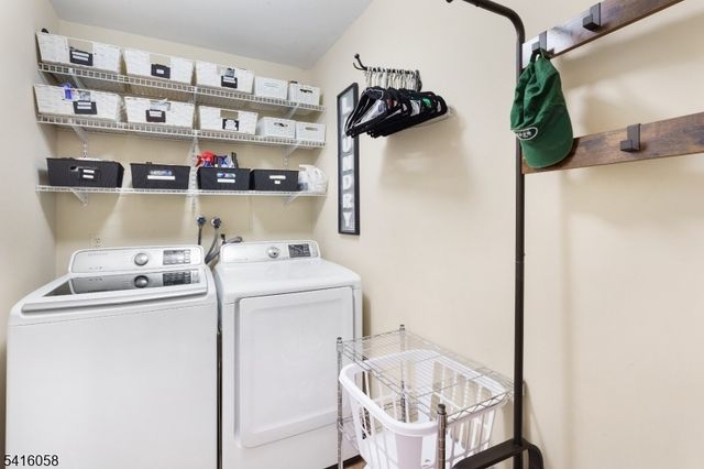 16 Riggs Ct, Bernards Twp., NJ 07920