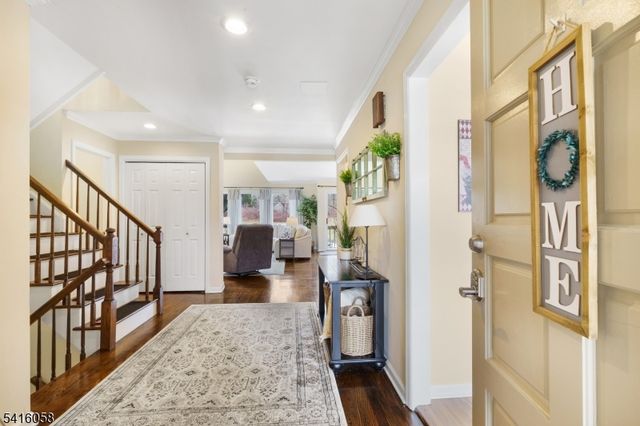 16 Riggs Ct, Bernards Twp., NJ 07920