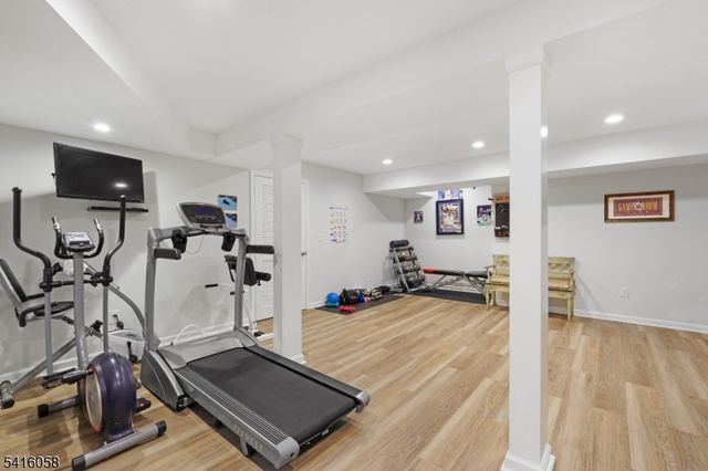 16 Riggs Ct, Bernards Twp., NJ 07920