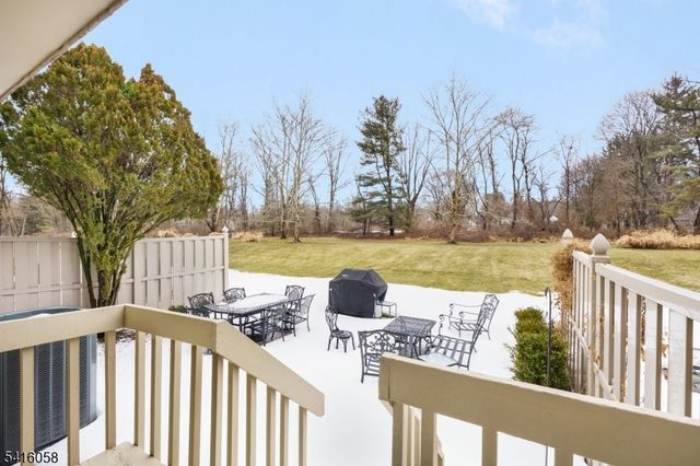 16 Riggs Ct, Bernards Twp., NJ 07920