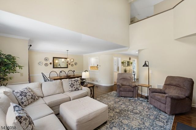 16 Riggs Ct, Bernards Twp., NJ 07920